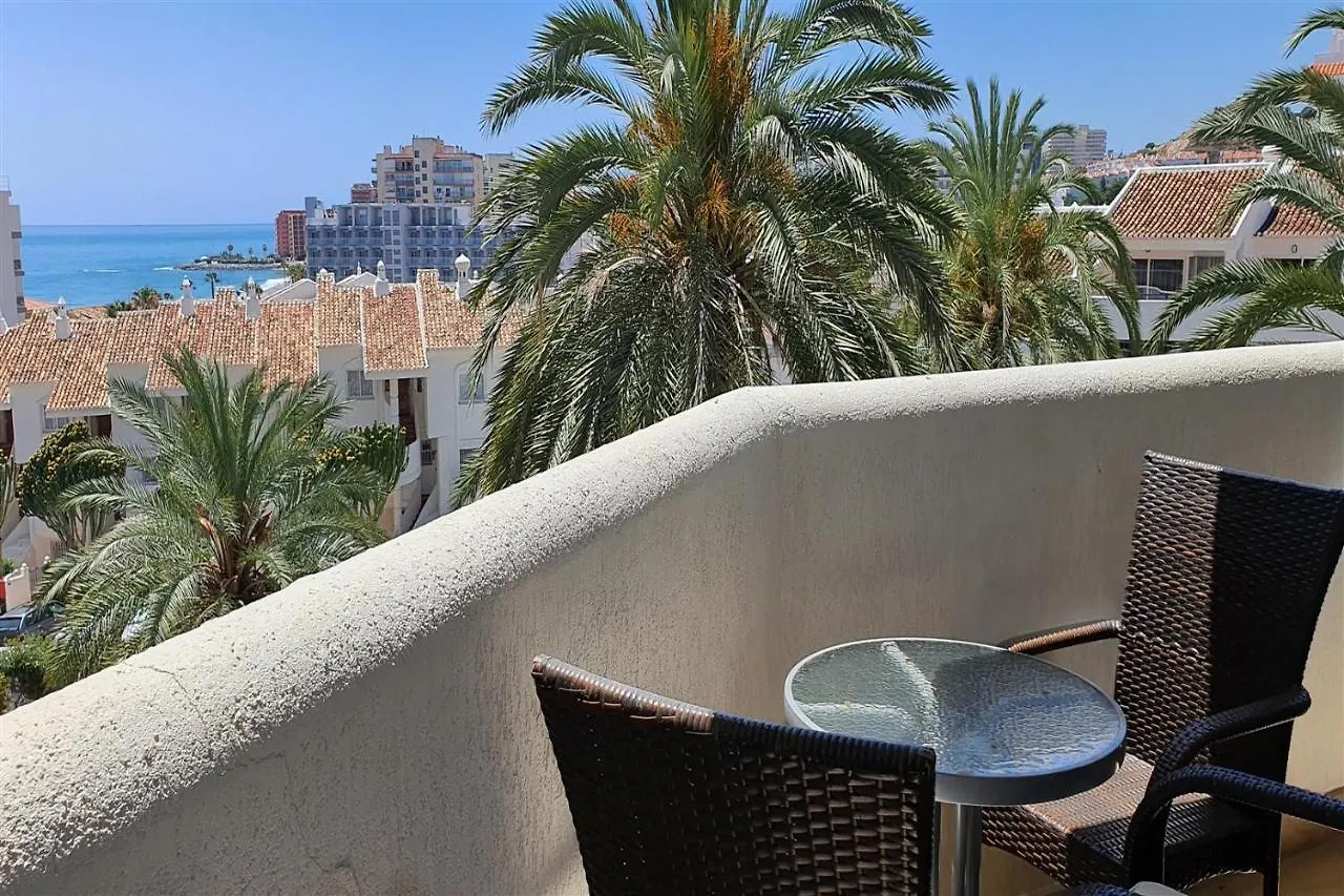 Benal Beach, Luxury Sea & Mountain View Beachside 1 Bedroom Apartment Benalmadena