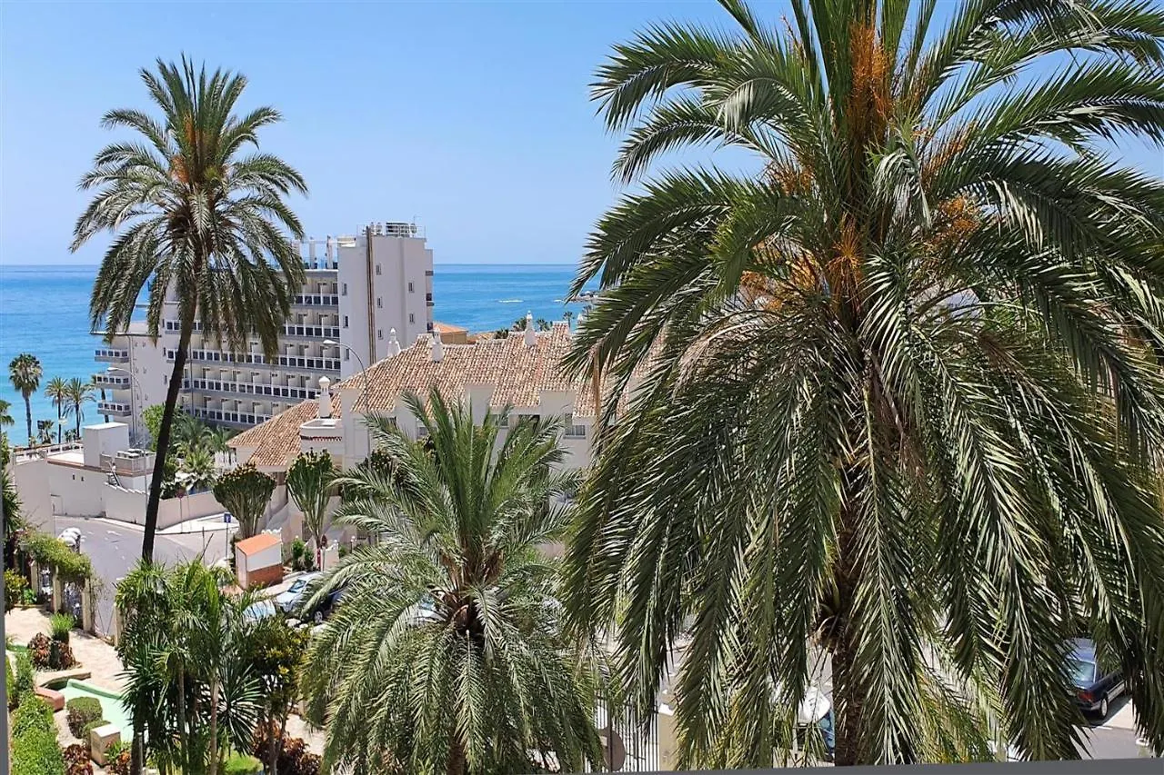 Benal Beach, Luxury Sea & Mountain View Beachside 1 Bedroom Apartment Benalmadena