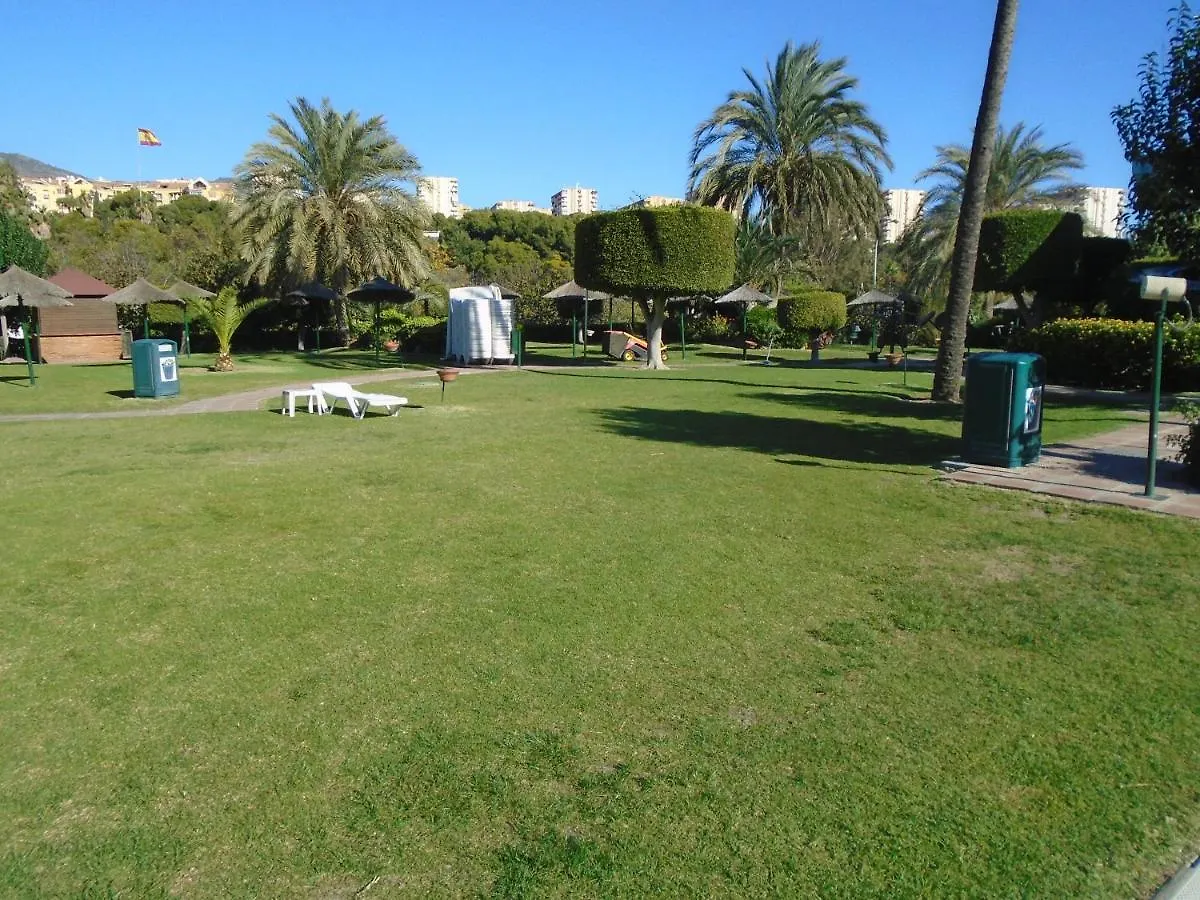 Benal Beach, Luxury Sea & Mountain View Beachside 1 Bedroom Apartment Benalmadena