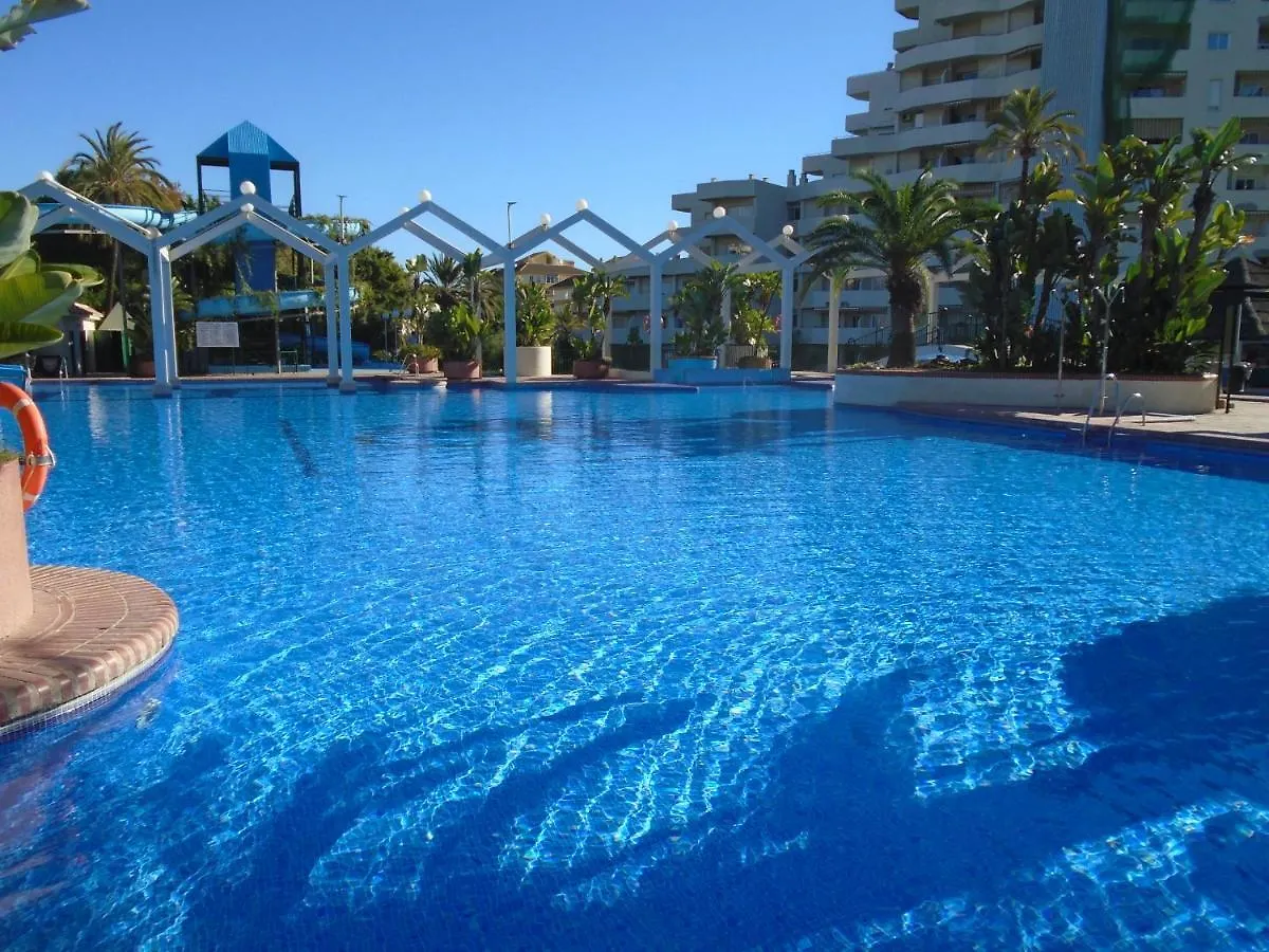 Benal Beach, Luxury Sea & Mountain View Beachside 1 Bedroom Apartment Benalmadena