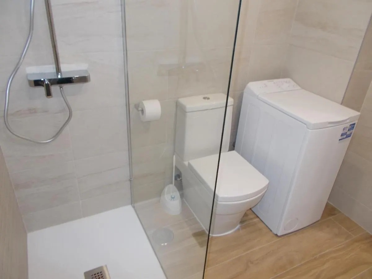 Benal Beach, Luxury Sea & Mountain View Beachside 1 Bedroom Apartment Benalmadena Spain